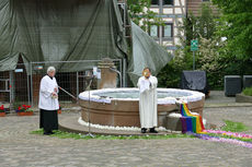 Bluemteppich auf dem Naumburegr Marktplatz (Foto: Karl-Franz Thiede)